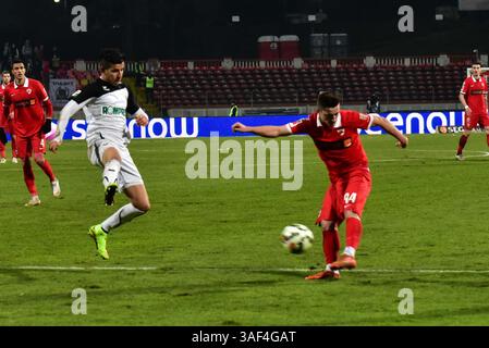 28. Februar 2015: Steliano Filip #93 von Dinamo Bukarest im Spiel der Liga I zwischen dem FC Dinamo Bukarest ROU und dem FC Universitatea Cluj ROU im 'Dinamo' Stadium, Rumänien ROU. Catalin Soare / www.sportaction.ro(Bild: © Catalin Soare/Cal Sport Media/ZUMAPRESS.com) Stockfoto