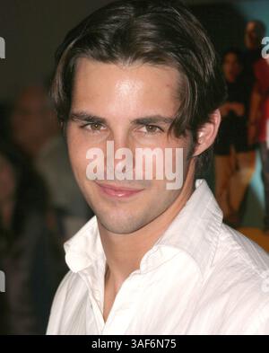 August 2005; Los Angeles, CA, USA; Schauspieler JASON COOK bei der „Dirty Deeds“-Weltpremiere in der Directors Guild of America, Hollywood. Obligatorische Gutschrift: Foto von Michael Papo/KPA/ZUMA Press. (©) Copyright 2006 von Michael Papo Stockfoto