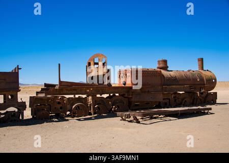 Zugfriedhof, Uyuni, Bolivien. Der verlassene Zugfriedhof in Bolivien, Uyuni Stockfoto
