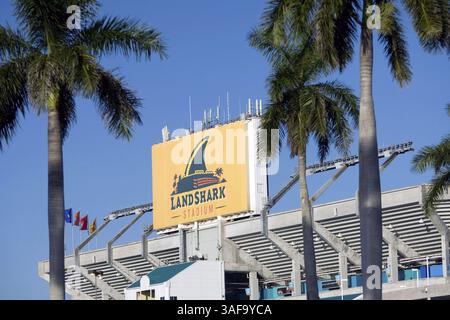 17. September 2009: LandShark Stadium. Die Miami Hurricanes besiegten Georgia Tech Yellow Jackets – 33 zu 17 im Dolphin Stadium in Miami FL (Credit Image: SGM/ZUMAPRESS.com) Stockfoto