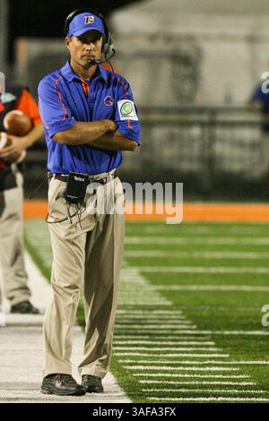26. September 2009: Boise State Head Coach Chris Petersen während der Action. Boise State University, der Western Athletic Conference, der Bowling Green State University, der Mid-American Conference, im Doyt Perry Stadium in Bowling Green, Ohio. Boise State besiegt Bowling Green 49-14 (Bild: SGM/ZUMAPRESS.com) Stockfoto