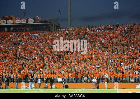 26. September 2009: Sellout Crowd. Boise State University, der Western Athletic Conference, der Bowling Green State University, der Mid-American Conference, im Doyt Perry Stadium in Bowling Green, Ohio. Boise State besiegt Bowling Green 49-14 (Bild: SGM/ZUMAPRESS.com) Stockfoto