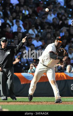 Juli 2010 – San Francisco, CA, Vereinigte Staaten von Amerika – 28. Juli 2010; San Francisco, CA, USA; San Francisco Giants Shortstop Juan Uribe (Bild: SGM/ZUMAPRESS.com) Stockfoto