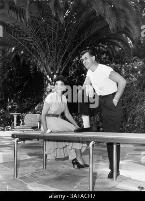 Juni 1952; Hollywood, Kalifornien, USA; 1952, ABGEBILDET: JEAN SIMMONS, STEWART GRANGER, HEIM, HÄUSER DER STARS, VERHEIRATETE PAARE. (Kreditbild: Austral/ZUMAPRESS.com) Stockfoto