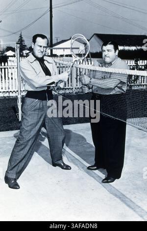 Juni 1942; Hollywood, Kalifornien, USA; 1942, ABGEBILDET: BUD ABBOTT, HINTERHOF, LOU COSTELLO. (Kreditbild: Austral/ZUMAPRESS.com) Stockfoto