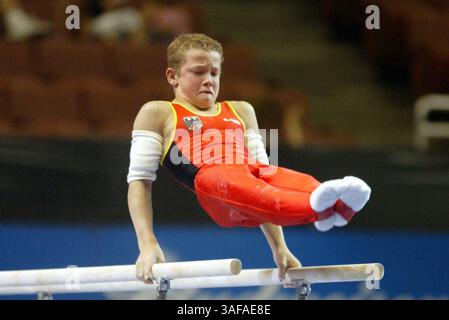 August 2003; Anaheim, Kalifornien, USA; FABIAN HAMBUECHEN aus Deutschland tritt vom 16. bis 24. August bei den Herren-Mannschaftsweltmeistern 2003 auf. Hambuechen ist youngest.competitor mit 15 Jahren. (Bild: Tom Theobald/ZUMAPRESS.com) Stockfoto
