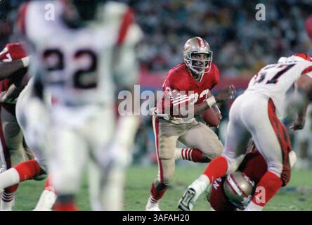 NFL Footballball 22. Januar 1989; Miami, FL, USA; Roger Craig von den San Francisco 49ers im Super Bowl XXIII im Joe Robbie Stadium gegen die Cincinnati Bengals. Die 49ers gewannen das Spiel mit 20:16. (Bild: APEX MediaWire/ZUMAPRESS.com) Stockfoto