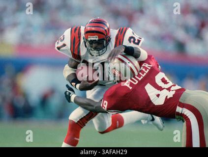 NFL Footballball 22. Januar 1989; Miami, FL, USA; James Brooks von den Cincinnati Bengals im Super Bowl XXIII im Joe Robbie Stadium gegen die San Francisco 49ers. Die 49ers gewannen 20:16. (Bild: APEX MediaWire/ZUMAPRESS.com) Stockfoto