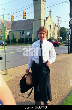 August 1996; Little Rock, Arkansas, USA; Sie gehören zum Wildwasserskandal, BILL AINLEY. Whitewater, der populäre Name für ein gescheitertes Arkansas Immobilienunternehmen der Whitewater Development Corp. In den 1970er Jahren waren Gouverneur Bill Clinton und seine Frau Hillary Rodham Clinton Partner; der Name wird auch für die politischen Auswirkungen dieses Projekts verwendet. . (Bild: Spencer Tirey/ZUMAPRESS.com) Stockfoto