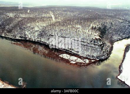 August 1996; Little Rock, Arkansas, USA; ein Überblick über das Land, das im Wildwasserskandal umstritten ist. Whitewater, der populäre Name für ein gescheitertes Arkansas Immobilienunternehmen der Whitewater Development Corp. In den 1970er Jahren waren Gouverneur Bill Clinton und seine Frau Hillary Rodham Clinton Partner; der Name wird auch für die politischen Auswirkungen dieses Projekts verwendet. . (Bild: Spencer Tirey/ZUMAPRESS.com) Stockfoto