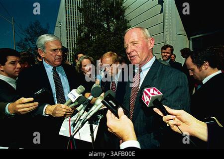 August 1996; Little Rock, Arkansas, USA; er ist Teil des Wildwasser-Skandals, ROBERT FISKE. Whitewater, der populäre Name für ein gescheitertes Arkansas Immobilienunternehmen der Whitewater Development Corp. In den 1970er Jahren waren Gouverneur Bill Clinton und seine Frau Hillary Rodham Clinton Partner; der Name wird auch für die politischen Auswirkungen dieses Projekts verwendet. . (Bild: Spencer Tirey/ZUMAPRESS.com) Stockfoto