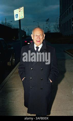 August 1996; Little Rock, Arkansas, USA; Wildwasserfigur WALTER KAYE. Whitewater, der populäre Name für ein gescheitertes Arkansas Immobilienunternehmen der Whitewater Development Corp. In den 1970er Jahren waren Gouverneur Bill Clinton und seine Frau Hillary Rodham Clinton Partner; der Name wird auch für die politischen Auswirkungen dieses Projekts verwendet. . (Bild: Spencer Tirey/ZUMAPRESS.com) Stockfoto