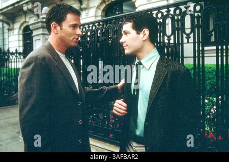 August 2000; Hollywood, CA, USA; die Schauspieler PAUL RUDD (R) und TIMOTHY DALY spielen die Rolle von George Hanson und Robert Joley in der romantischen Komödie „The Object of My Affection“ von Nicholas Hytner aus dem Jahr 1998. (Kreditbild: ZUMA Press/ZUMAPRESS.com) Stockfoto