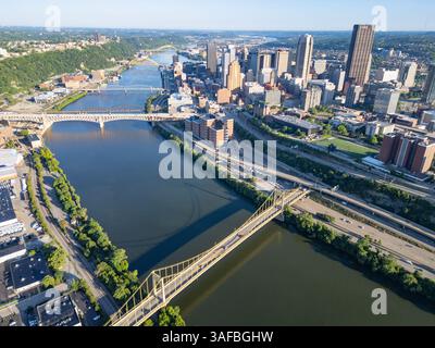 Monongahela River, Skyline der Innenstadt, Pittsburgh, Pennsylvania Stockfoto