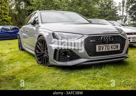Bristol, Großbritannien – 13. August 2023: Nardo Grey Audi RS4 Avant. Stockfoto