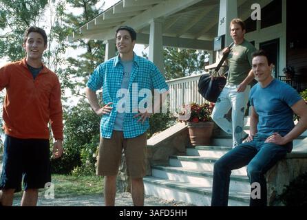 August 2001; Los Angeles, CA, USA; (L-R) Kevin (THOMAS IAN NICHOLAS), Jim (JASON BIGGS), Stifler (SEANN WILLIAM SCOTT) und Oz (CHRIS KLEIN) mieten ein Haus am See für den Sommer in 'American Pie 2'. (Kreditbild: ZUMA Press/ZUMAPRESS.com) Stockfoto