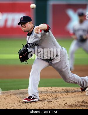 3. Juli 2012: Oakland, CA, USA – Boston Red Sox Starthörer Jon Lester wirft beim ersten Inning gegen die Oakland Athletics im O.Co Coliseum in Oakland, Kalifornien, am Dienstag, den 3. Juli 2012. (Bild: © Jane Tyska/Oakland Tribune/MCT/ZUMAPRESS.com) Stockfoto
