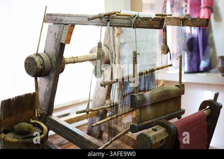 Bettwäsche wird auf einem Webstuhl an der Wellbrook Beetling Mühle, Cookstown, Northern Ireland gewebt Stockfoto