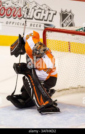 15. April 2012: Der Philadelphia Flyers-Torist Ilya Bryzgalov (30) im NHL Eastern Conference Quarter-Finals-Spiel 3 zwischen den Pittsburgh Penguins und Philadelphia Flyers im Well Fargo Center in Philadelphia, Pennsylvania. Die Philadelphia Flyers schlugen die Pittsburgh Penguins (8-4) und nahmen 3-0 in der Serie an. (Bild: © Chris Szagola/Cal Sport Media/ZUMAPRESS.com) Stockfoto