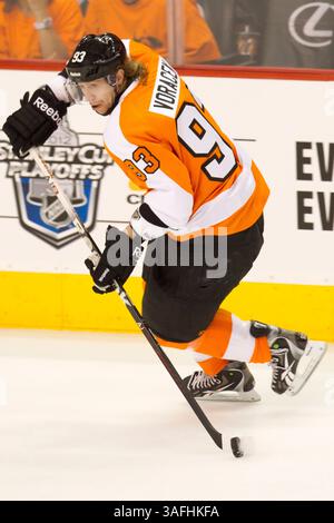 15. April 2012: Jakub Voracek (93) der Philadelphia Flyers im dritten Viertelfinalspiel der NHL Eastern Conference zwischen den Pittsburgh Penguins und Philadelphia Flyers im Well Fargo Center in Philadelphia, Pennsylvania. Die Philadelphia Flyers schlugen die Pittsburgh Penguins (8-4) und nahmen 3-0 in der Serie an. (Bild: © Chris Szagola/Cal Sport Media/ZUMAPRESS.com) Stockfoto