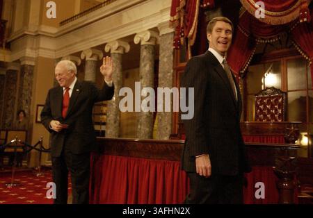 Vizepräsident Richard Cheney, links, winkt dem Senator Bill Frist (R-Tenn) zu, nachdem er im Senator Lamar Alexander's (Credit Image: The Washington Times/ZUMAPRESS.com) war. Stockfoto