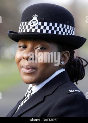 28. Mai 2012: Liverpool, England, Vereinigtes Königreich – DOMINIQUE WALKER ist nun Polizeioffizier und plant, Großbritanniens erster schwarzer Chief Constable zu werden. Dominique ist die Schwester des ermordeten schwarzen Teenagers Anthony Walker, der am 30. Juli 2005 in Huyton Liverpool bei einem rassistischen Angriff mit einer Eisaxt getötet wurde. (Kreditbild: © Mercury Press/ZUMAPRESS.com) Stockfoto