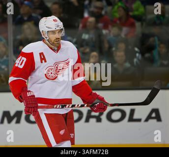 17. März 2012: Redwings Stürmer Henrik Zetterberg im NHL-Hockeyspiel zwischen den Detroit Red Wings und den San Jose Sharks im HP Pavilion in San Jose, CA. Die Sharks besiegten die Redwings 3-2 in Überstunden. â© Damon Tarver/Cal Sport Media(Kreditbild: © Damon Tarver/Cal Sport Media/ZUMAPRESS.com) Stockfoto