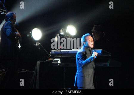 18. März 2012: Caracas, HAUPTSTADT VON DISTRITO, Venezuela: Concierto de Luis Miguel en la Universidad SimÃ³n BolÃ­var. CARACAS 18-02-2012 (LEONARDO NOGUERA / EL NACIONAL). Prohibido el uso o reproducciÃ³n de esta imagen en Venezuela. (Abbildung: © El Nacional/GDA/ZUMAPRESS.com) Stockfoto