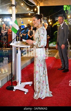 Abuja, Nigeria. April 2025. Swedens Kronprinzessin Victoria spricht bei einem Empfang in der schwedischen Botschaft in Abuja im Zusammenhang mit der Kronprinzessin, die am 07. april 2025 einen dreitägigen offiziellen Besuch in Afrikas bevölkerungsreichstem Land in Abuja, Nigeria, beginnt.Foto: Jonas Ekströmer/TT/Code 10030 Credit: TT News Agency/Alamy Live News Stockfoto