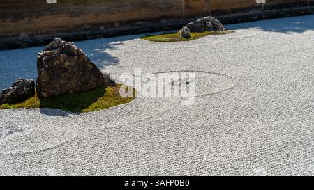 Zen Rock Garden am Ryoan-JI-Tempel in Kyoto, Japan Stockfoto