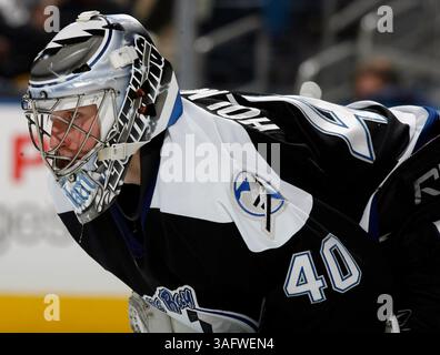 19- BILDUNTERSCHRIFT: (TAMPA 24.11.06).Tampa Bay Lightning Torwart (40) Johan Holmqvist im Netz gegen die Atlanta Thrashers während der zweiten Phase des St. Pete Times Forum in Tampa Freitagabend (Bild: St. Petersburg Times/ZUMAPRESS.com) Stockfoto