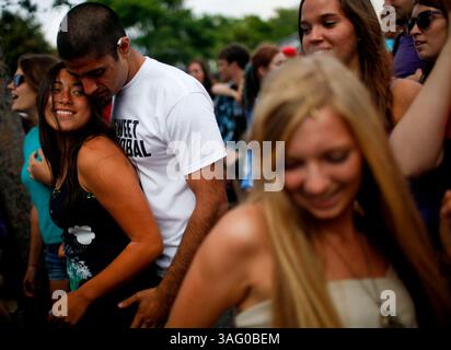 19. August 2012 - Seattle, Washington, USA - die Menschen nehmen an Hempfest in Seattle Teil. Die jährliche Veranstaltung ist das größte Marihuana-Festival des Landes. (Bild: © Nick Adams/ZUMAPRESS.com) Stockfoto