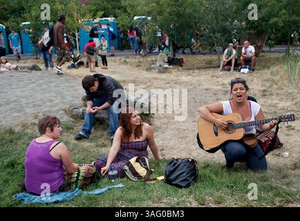 19. August 2012 - Seattle, Washington, USA - die Menschen nehmen an Hempfest in Seattle Teil. Die jährliche Veranstaltung ist das größte Marihuana-Festival des Landes. (Bild: © Nick Adams/ZUMAPRESS.com) Stockfoto