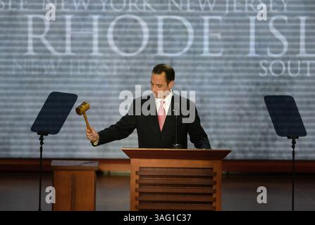 27. August 2012 - Tampa, FL, USA - der Vorsitzende des RNC Reince Priebus ruft dazu auf, die Republican National Convention am Montag, 27. August 2012, auf dem Tampa Bay Times Forum in Tampa, Florida, anzuordnen. (Bild: © Harry E. Walker/MCT/MCT/ZUMAPRESS.com) Stockfoto