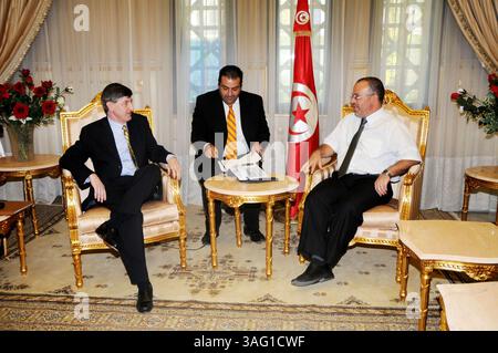 28. August 2012 - Tunis, Tunesien - Minister für Menschenrechte und Übergangsjustiz empfängt Herrn Jacob Walles(L) neuen US-Botschafter in Tunis (Foto: © Chokri Mahjoub/ZUMAPRESS.com) Stockfoto