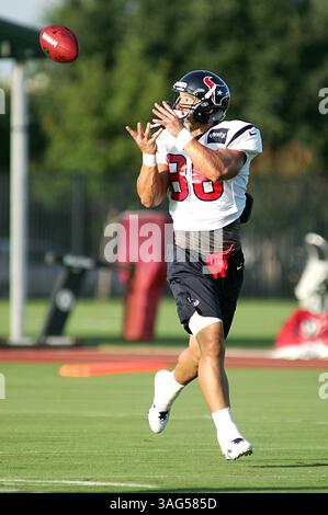 JUL 30 2012: James Casey #86 der Houston Texans erreicht einen Fang während des Trainingslagers der Houston Texans vom Methodist Training Center im Reliant Stadium in Houston, Texas. (Bild: © Erik Williams/Cal Sport Media/ZUMAPRESS.com) Stockfoto