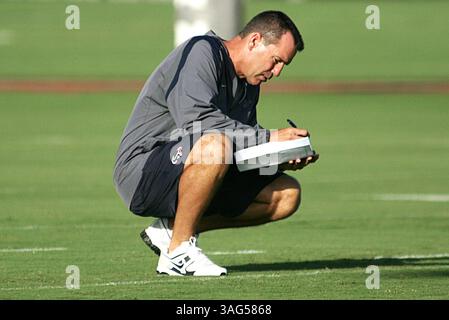 JULI 30 2012: Houston Texans Cheftrainer Gary Kubiak während des Trainingslagers der Houston Texans vom Methodist Training Center im Reliant Stadium in Houston, Texas. (Bild: © Erik Williams/Cal Sport Media/ZUMAPRESS.com) Stockfoto