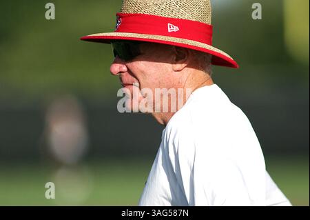 JULI 30 2012: Bob McNair, Besitzer der Houston Texans, während des Trainingslagers der Houston Texans vom Methodist Training Center im Reliant Stadium in Houston, Texas. (Bild: © Erik Williams/Cal Sport Media/ZUMAPRESS.com) Stockfoto