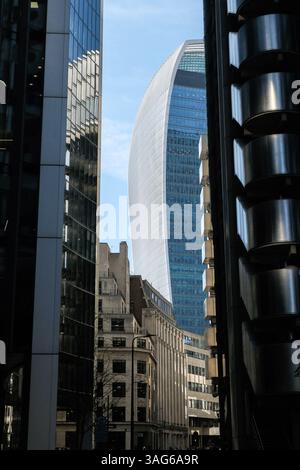 City of London, Großbritannien. April 2025. Trump USA Zölle mit volatilen Märkten. Quelle: Matthew Chattle/Alamy Live News Stockfoto