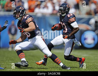 9. September 2012 – Chicago, IL, USA – Chicago Bears Wide Receiver Devin Hester (23) läuft am Sonntag, den 9. September 2012, nach einem Ball im zweiten Quartal gegen die Indianapolis Colts im Soldier Field in Chicago, Illinois. Die Bären besiegten die Colts, 41-21. (Kreditbild: © Jose M. Osorio/MCT/ZUMAPRESS.com) Stockfoto