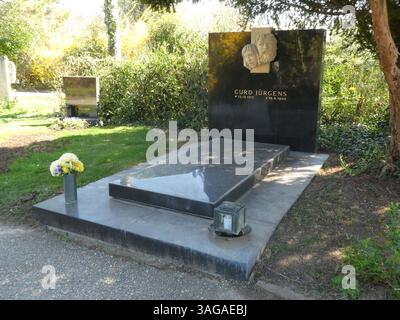 Grab von Curd Jürgens Deutsch-österreichischer Bühnen- und Filmschauspieler, gestorben 1982 *** Grab von Curd Jürgens Deutscher österreichischer Bühnen- und Filmschauspieler, gestorben 1982 Copyright: XStopperx/xEibner-Pressefotox EP asr Stockfoto