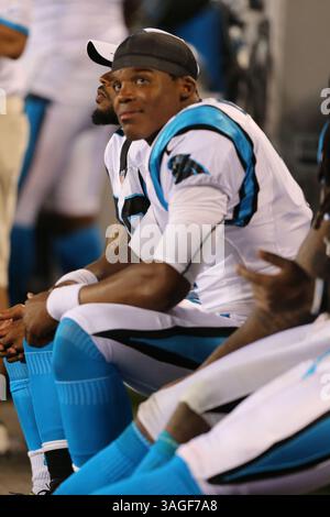 11. August 2012; Carolina Panthers Quarterback Cam Newton (1) im Bank of America Stadium in Charlotte, NC. Houston gewinnt 26-13 gegen die Panthers. (Bild: © Jim Dedmon/Cal Sport Media/ZUMAPRESS.com) Stockfoto