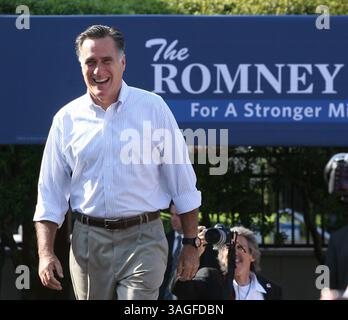 13. August 2012 - Saint Augustine, FL, USA - der mutmaßliche republikanische Präsidentschaftskandidat Mitt Romney nimmt an einer Kundgebung am Flagler College in St. Augustine, Florida, am Montag, den 13. August, Teil. 2012. (Kreditbild: © Joe Burbank/Orlando Sentinel/MCT/ZUMAPRESS.com) Stockfoto