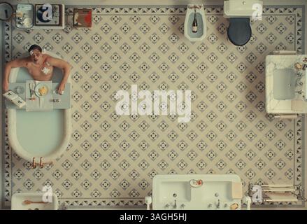 ERSCHEINUNGSDATUM: 6. Juni 2025. TITEL: Das phönizische Schema. STUDIO: Paramount Pictures. DIREKTOR: Wes Anderson. HANDLUNG: Die Geschichte einer Familie und eines Familienunternehmens. DIE HAUPTROLLE: BENICIO DEL TORO als Zsa-Zsa Korda. (Credit Image: © Focus Features/Entertainment Pictures/ZUMAPRESS.com) NUR REDAKTIONELLE VERWENDUNG! Nicht für kommerzielle ZWECKE! Stockfoto