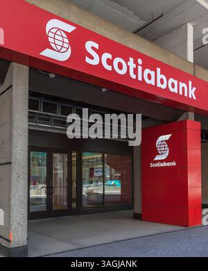 Toronto, Kanada – 19. Juni 2018: Eingang des Hauptsitzes der Scotiabank im Finanzviertel von Toronto. Stockfoto