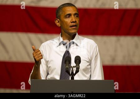 23. Juli 2012 – Oakland, KALIFORNIEN – Präsident Barack Obama spricht bei einem Spendenauftritt im Fox Theater in Oakland, Kalifornien, am Montag, 23. Juli 2012. (Foto: © D. Ross Cameron/Contra Costa Times/MCT/ZUMAPRESS.com) Stockfoto