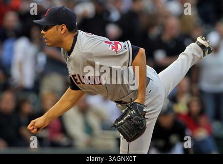 25. Mai 2012 – Chicago, IL, USA – die Cleveland Indians starten den Pitcher Jeanmar Gomez an die Chicago White Sox im ersten Inning im U.S. Cellular Field in Chicago, Illinois, Freitag, 25. Mai 2012. (Bild: © Brian Cassella/Chicago Tribune/MCT/ZUMAPRESS.com) Stockfoto