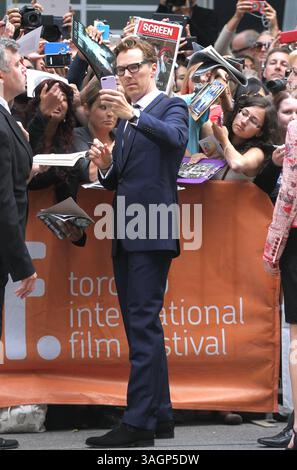 Keira Knightley, Allen Leech, Matthew Goode und Benedict Cumberbatch bei der Premiere von The Imitation Game während des Toronto International Film Festivals 2014 in Toronto. 9. September 2014 Stockfoto