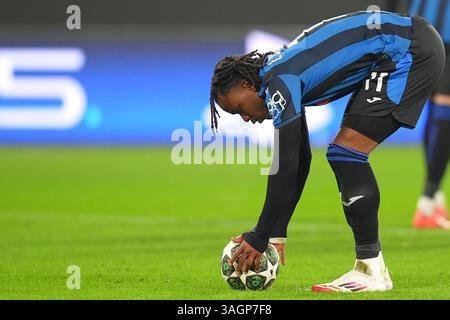 Bergamo, Italien. Februar 2025. Atalanta Ademola Lookman während des Fußballspiels der UEFA Champions League zwischen Atalanta BC und Club Brugge im Gewiss-Stadion in Bergamo, Norditalien - Dienstag, 18. Februar 2025. Sport - Fußball . (Foto: Spada/LaPresse) Credit: LaPresse/Alamy Live News Stockfoto