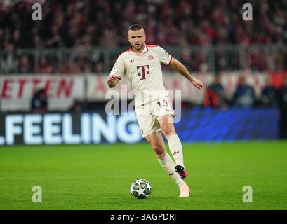 Allianz Areana, München, Deutschland. April 2025. Eric Dier von Bayern München kontrolliert den Ball im Champions League-Viertelfinale, beim FC Bayern München gegen Inter Mailand, bei Allianz Areana, München. Ulrik Pedersen/CSM (Bild: © Ulrik Pedersen/Cal Sport Media). Quelle: csm/Alamy Live News Stockfoto
